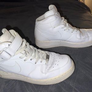 Men’s Air Force 1’s size 9